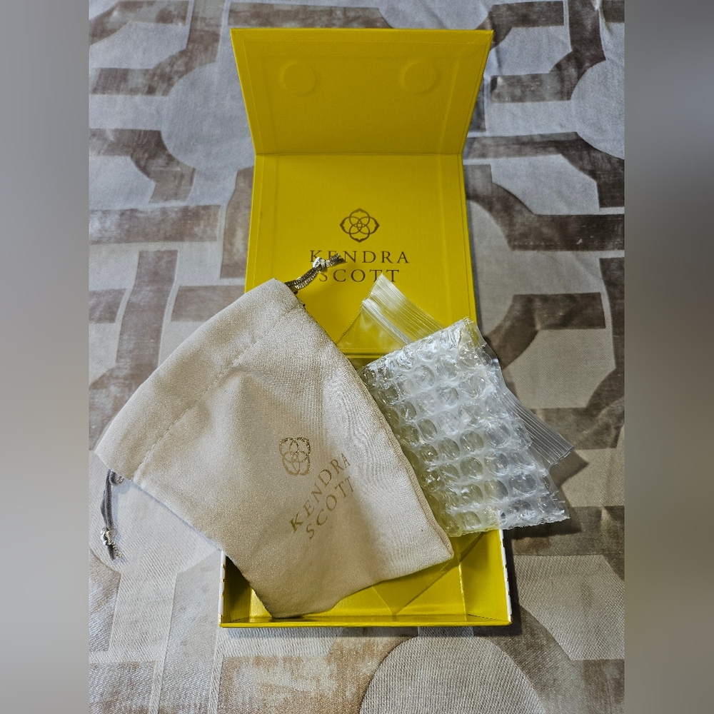 Kendra Scott Jewelry Box